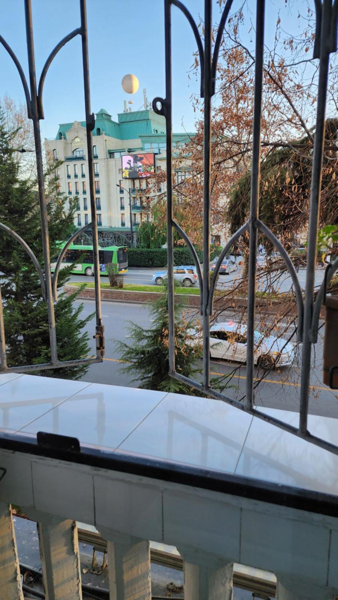Riverside Baratashvili Apartment 第比利斯 外观 照片